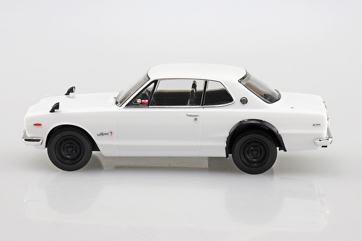 Aoshima 1/32 SNAP KIT #16-WH Nissan C10 Skyline 2000GT-R(White)