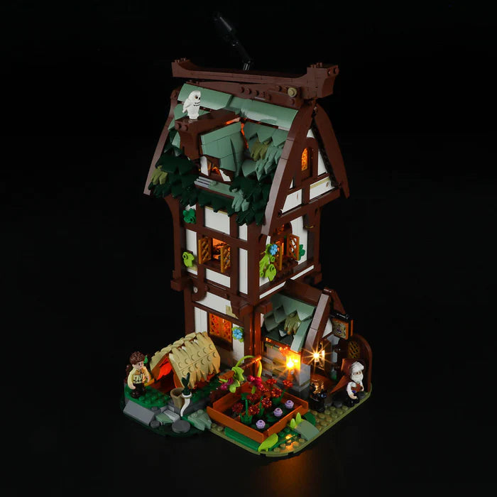 Funwhole F9024 Medieval Apothecary Shop