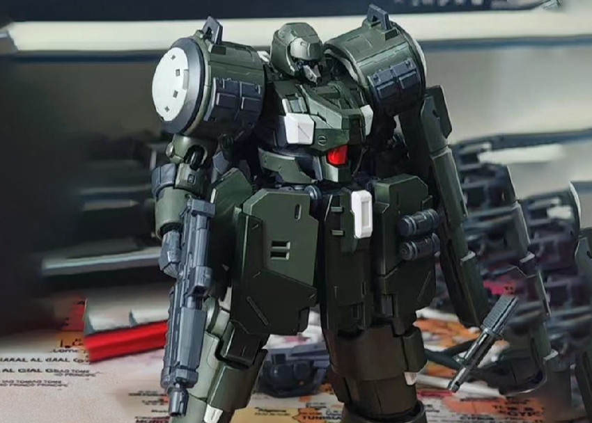 Ultra Action Trooper Series ZA-08 Zarov (Metallic Dark Green Ver.) 1/144 Model Kit