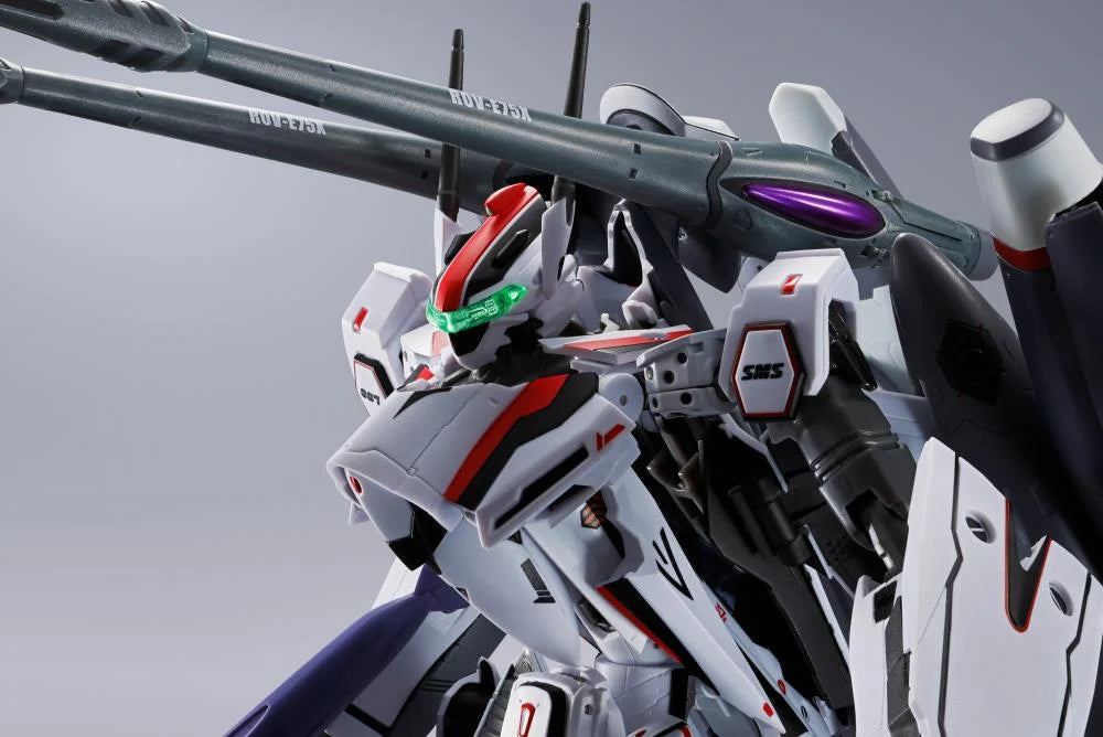 Macross Frontier The False Songstress DX Chogokin VF-25F Tornado Messiah Valkyrie (Alto Saotome Machine Revival Ver.)