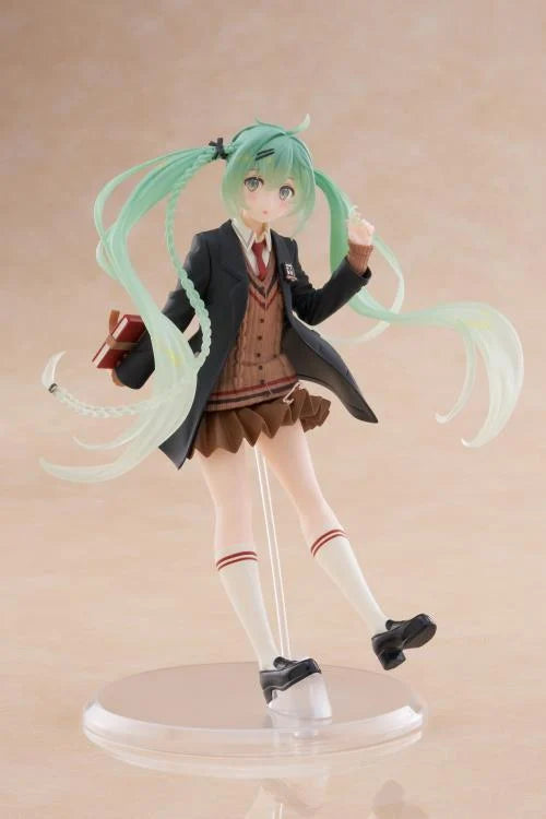 Vocaloid Hatsune Miku (Fashion Preppy Ver.) Figure