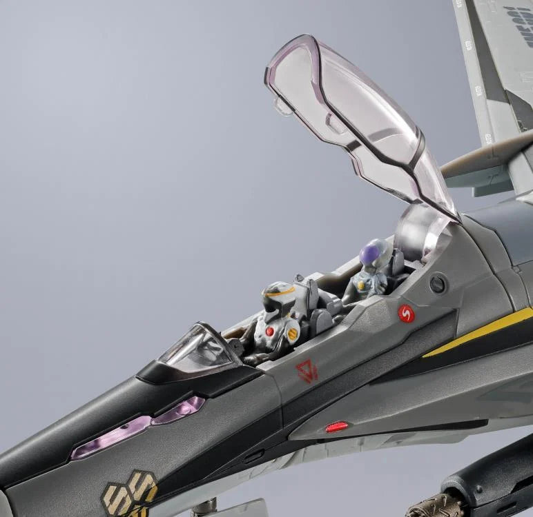 Macross Frontier DX Chogokin VF-25S Armored Messiah Valkyrie (Ozma Lee Machine Revival Ver.)