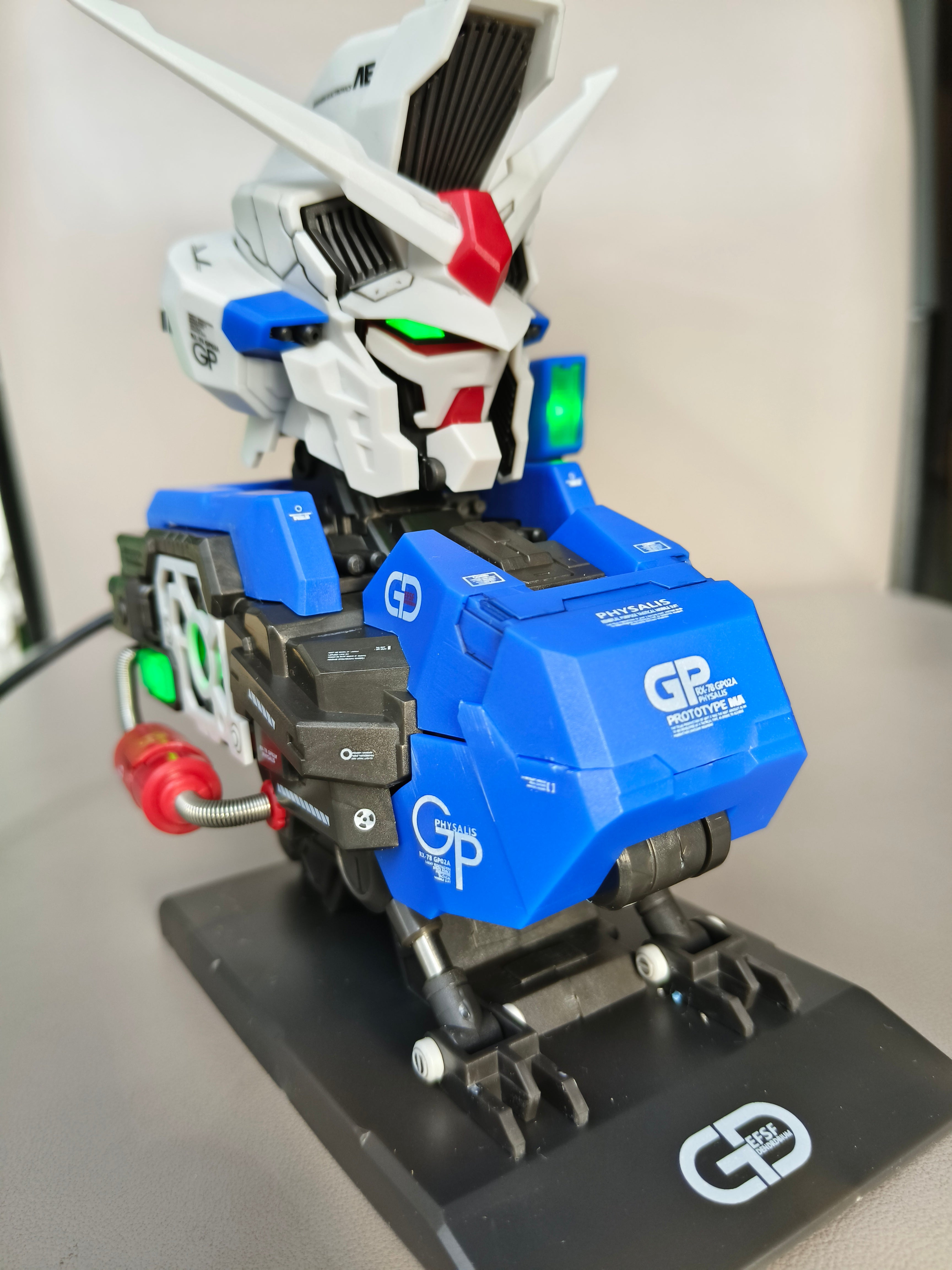 GP02 Bust 1/38 Scale Model Kit