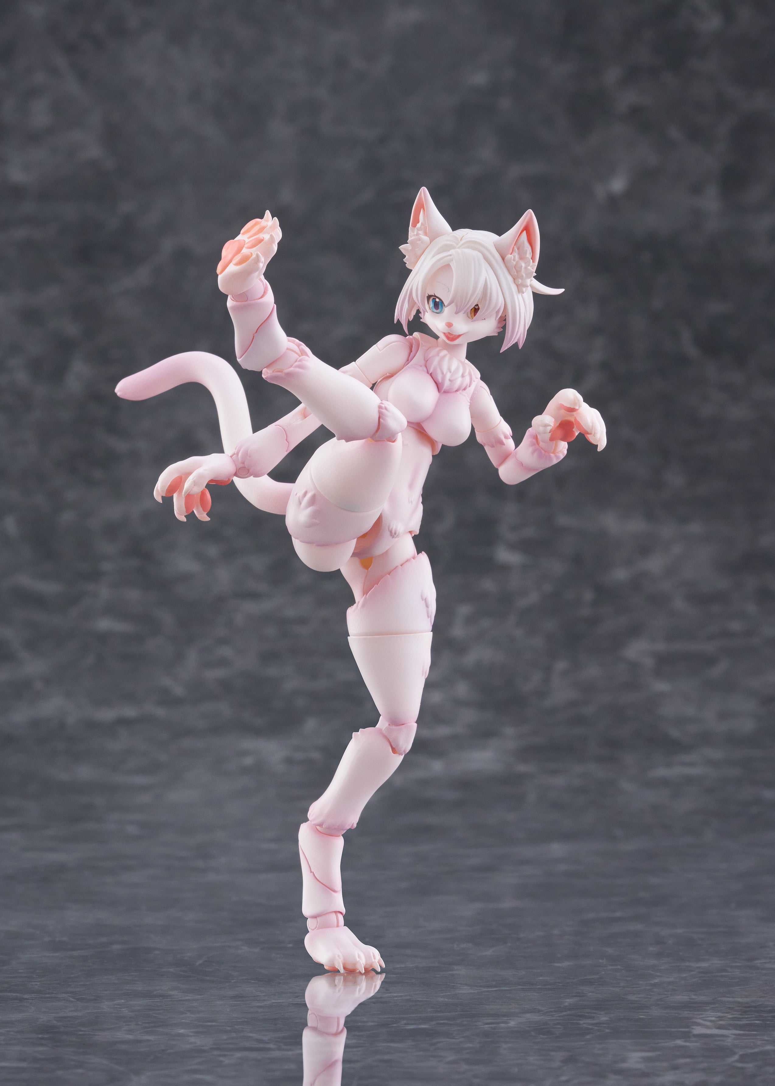 Aoshima Kemopla #KP-01R, Khao Manee