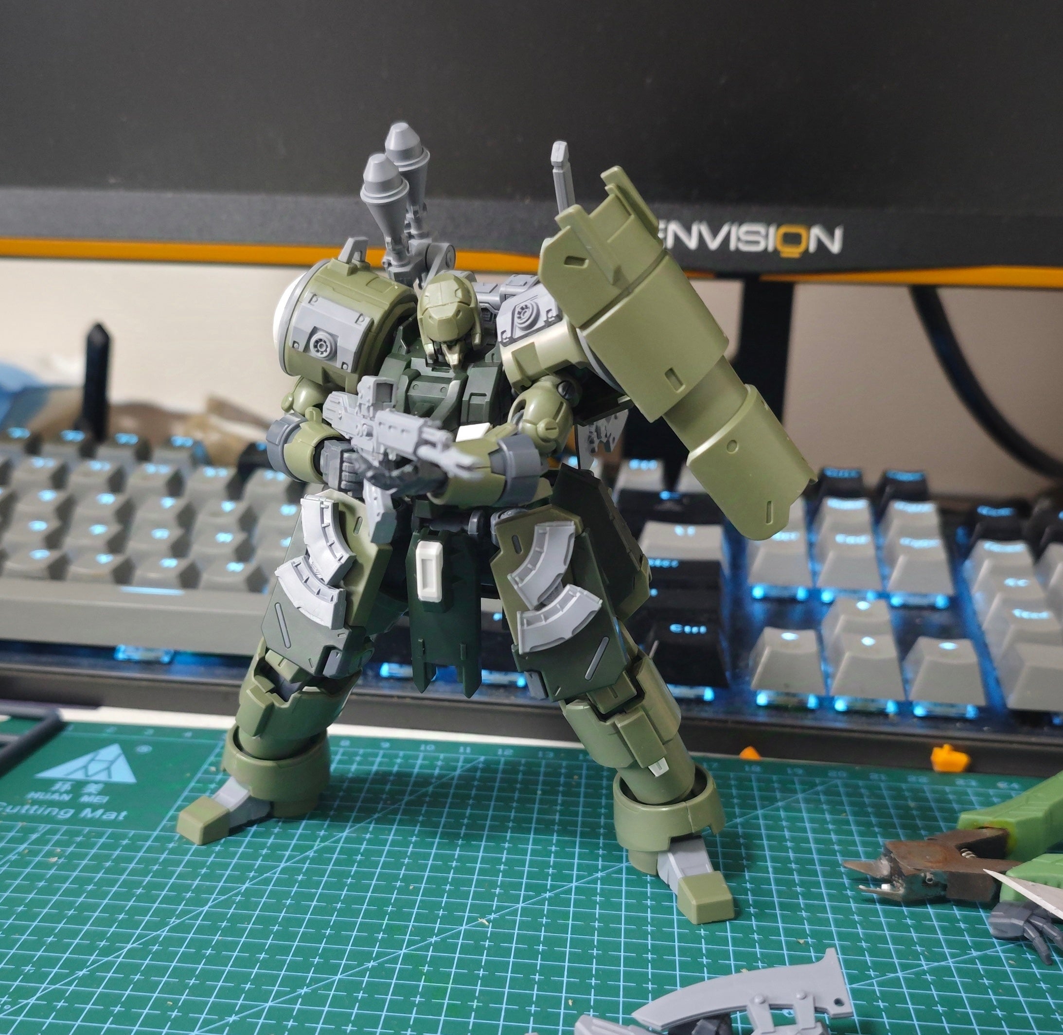 Ultra Action Trooper Series ZA-08 Zarov M1 (Jungle Green Ver.) 1/144 Model Kit