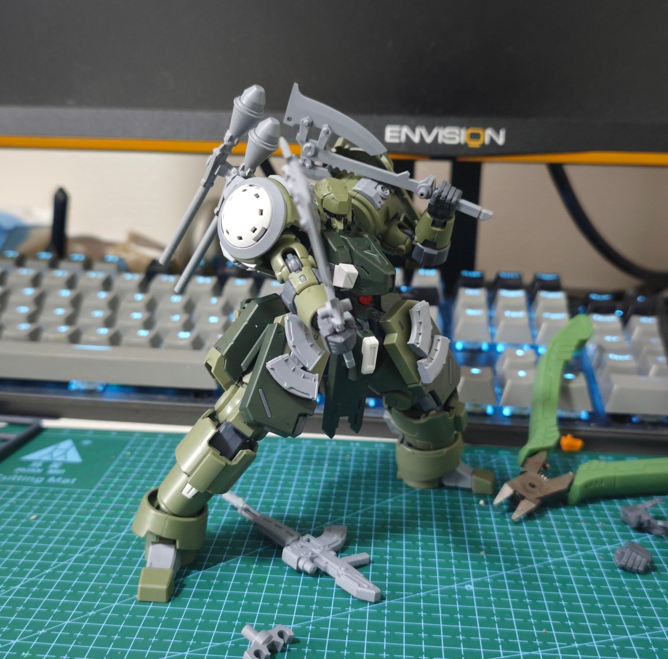 Ultra Action Trooper Series ZA-08 Zarov M1 (Jungle Green Ver.) 1/144 Model Kit