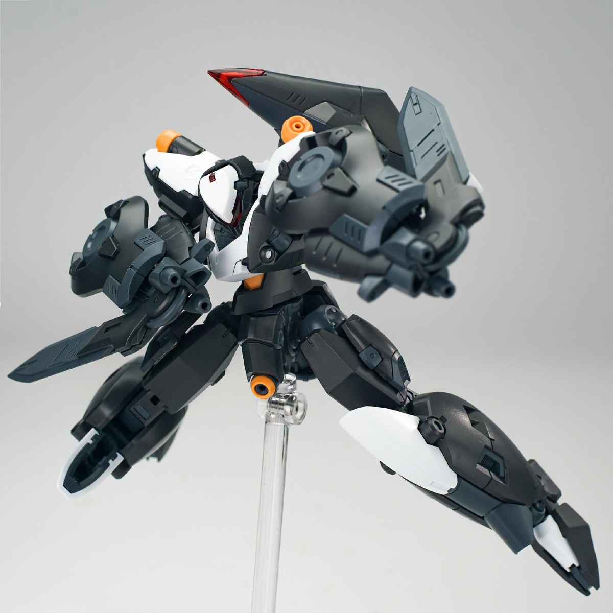 Chief Continent Super Dynamic Cavalry Franz Alpha (Black Shark Ver.) Model Kit