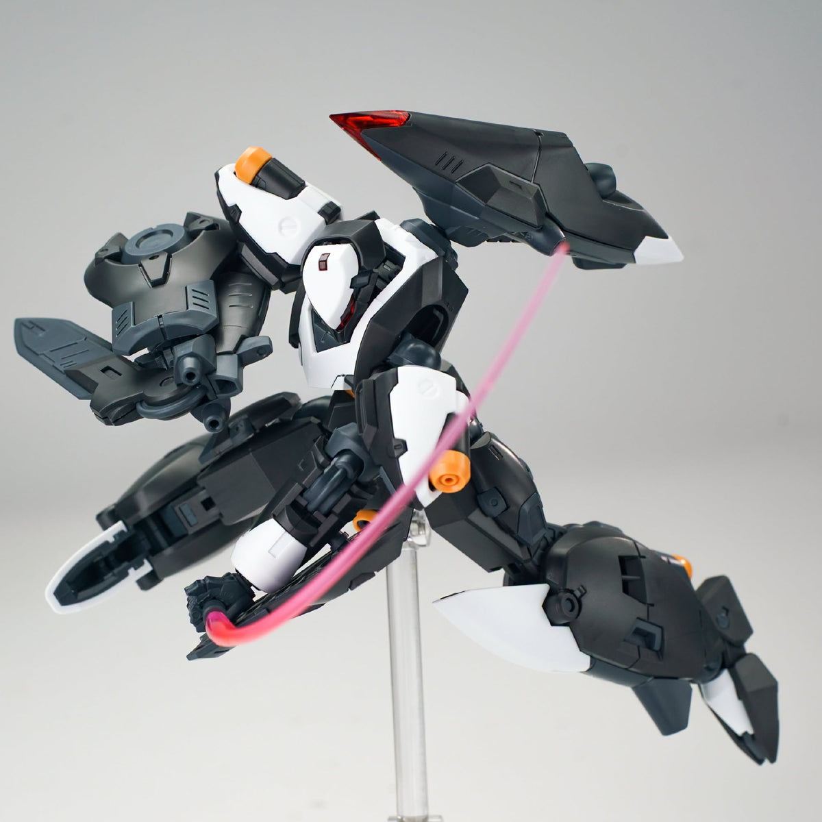 Chief Continent Super Dynamic Cavalry Franz Alpha (Black Shark Ver.) Model Kit