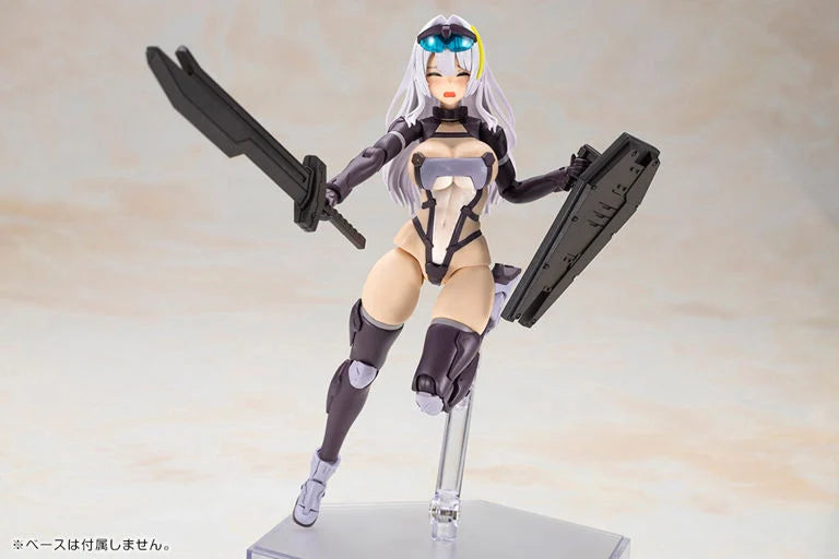 Front Mission Zenith Girl (Gray Ver.) Model Kit