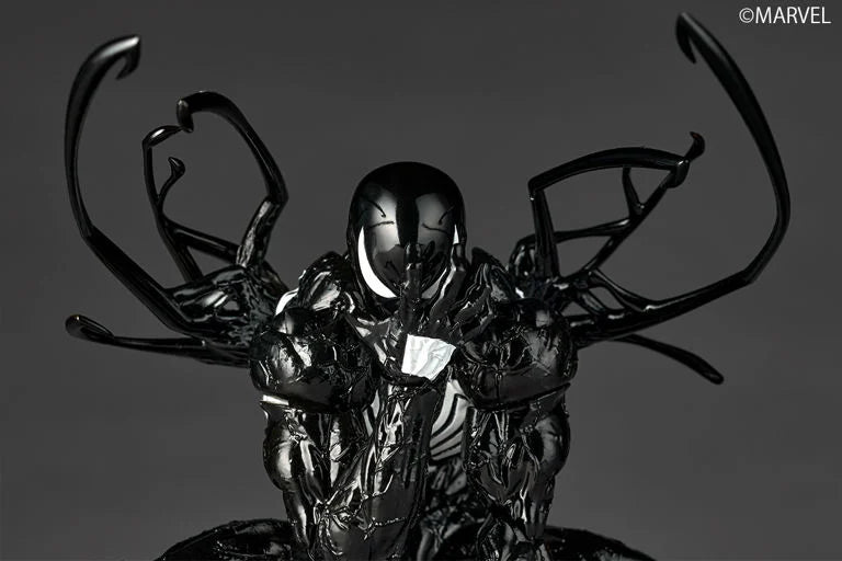 Marvel Comics Amazing Yamaguchi Revoltech NR147 Symbiote Suit Spider-Man Action Figure