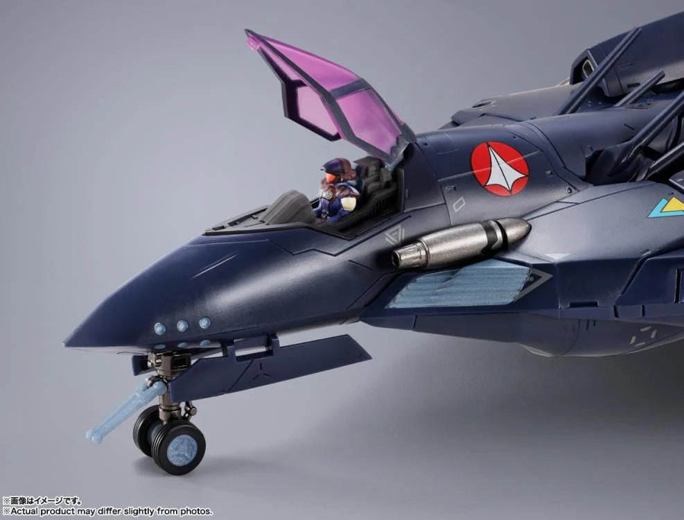 Macross 7 DX Chogokin VF-17S Nightmare Stealth Valkyrie (Gamlin Kizaki) Action Figure