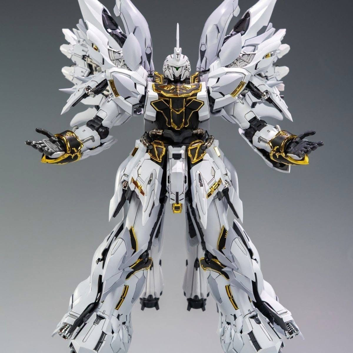 Comet Technology 1/100 scale White Version Model Kit