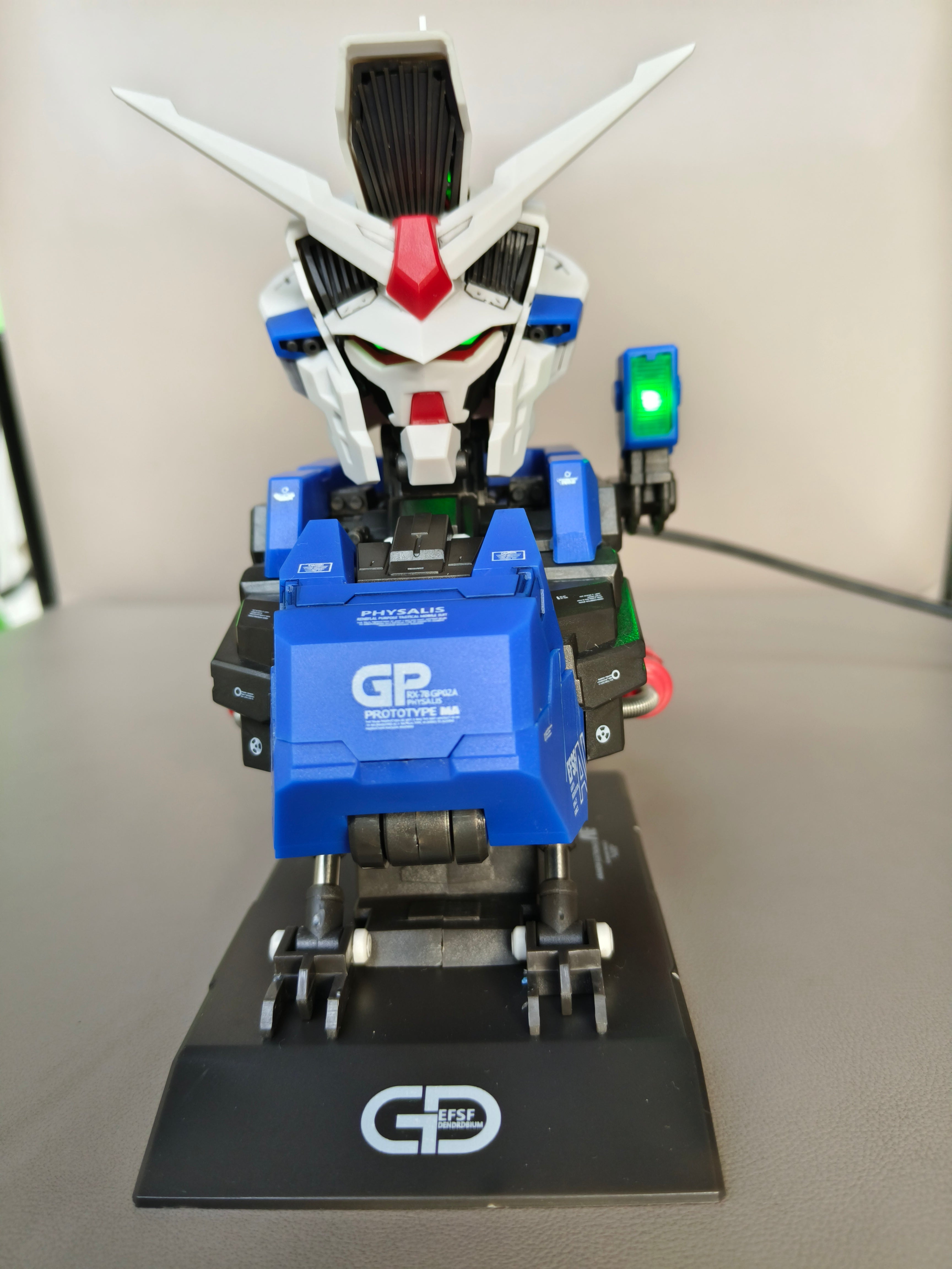 GP02 Bust 1/38 Scale Model Kit