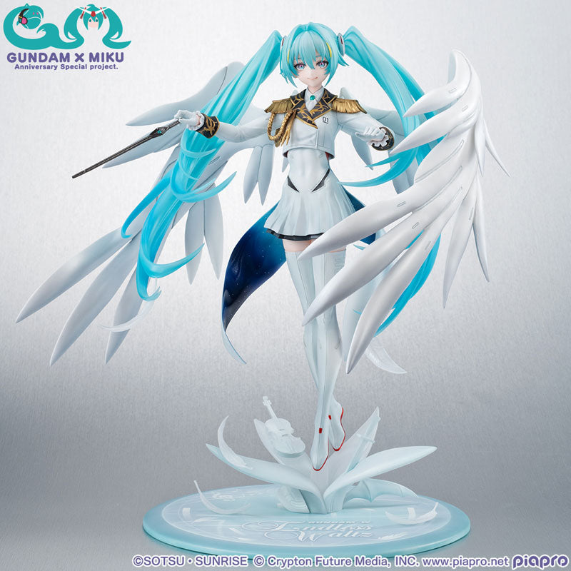 Mobile Suit Gundam 45th Anniversary x Hatsune Miku x Wing Gundam EW Lucrea Hatsune Miku 1/7 Scale Figure