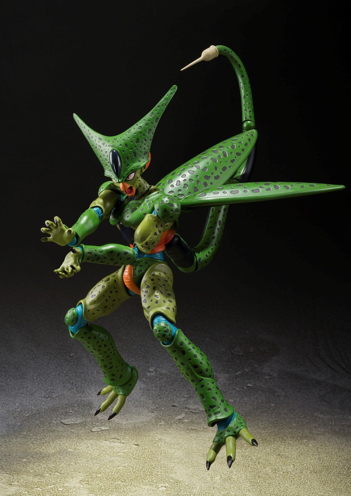 Dragon Ball Z S.H.Figuarts Cell (First Form)