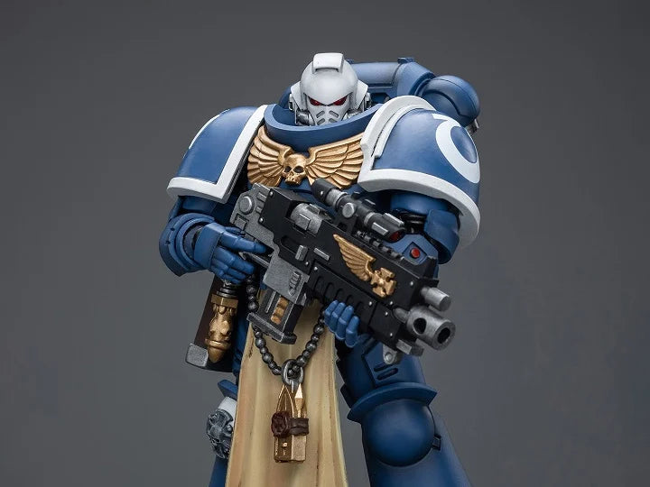 Warhammer 40K Ultramarines Sternguard Veteran with Bolt Rifle 1/18 Scale Action Figure