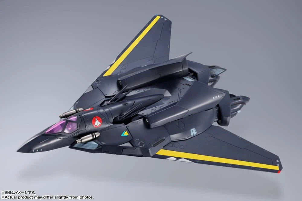 Macross 7 DX Chogokin VF-17S Nightmare Stealth Valkyrie (Gamlin Kizaki) Action Figure
