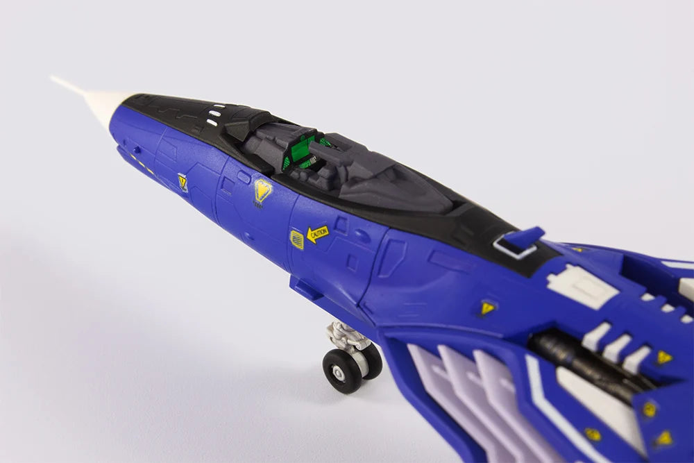 Raiden V Director's Cut FT-00004A Azuma (2P Color Ver.) 1/100 Scale Model Kit