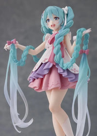 Vocaloid Hatsune Miku (Rapunzel) Wonderland Figure (Reissue)