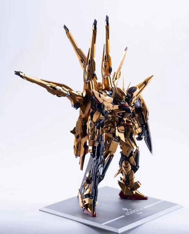 Evolution MG 1/100 Day Breaker Model Kit