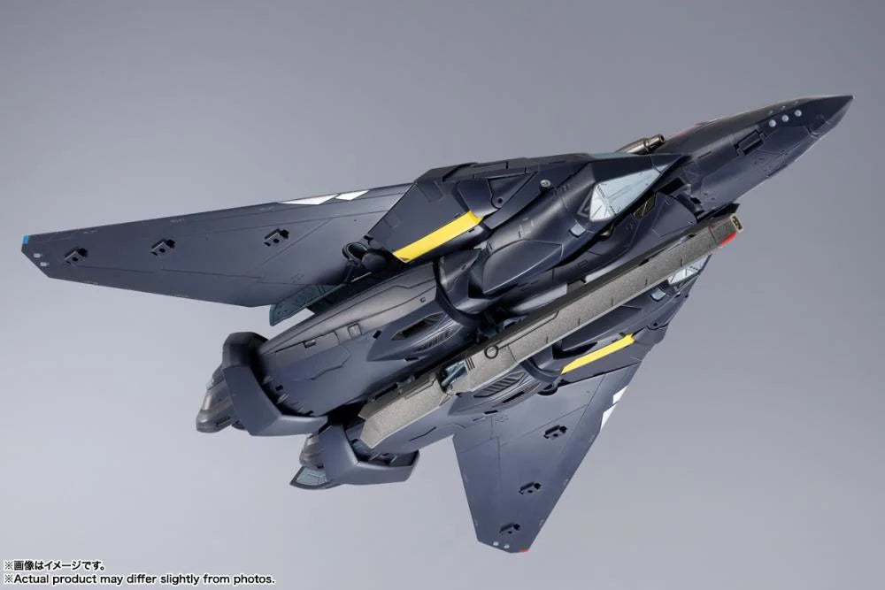 Macross 7 DX Chogokin VF-17S Nightmare Stealth Valkyrie (Gamlin Kizaki) Action Figure