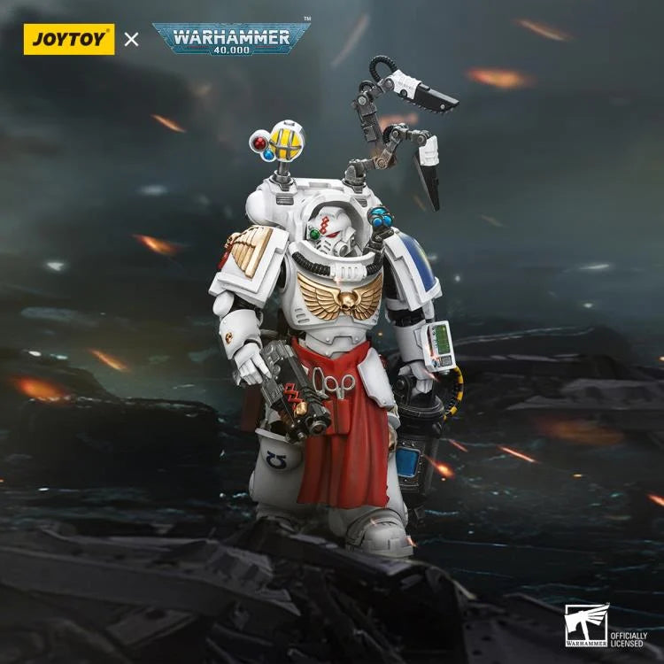 Warhammer 40K Ultramarines Apothecary Biologis 1/18 Scale Action Figure