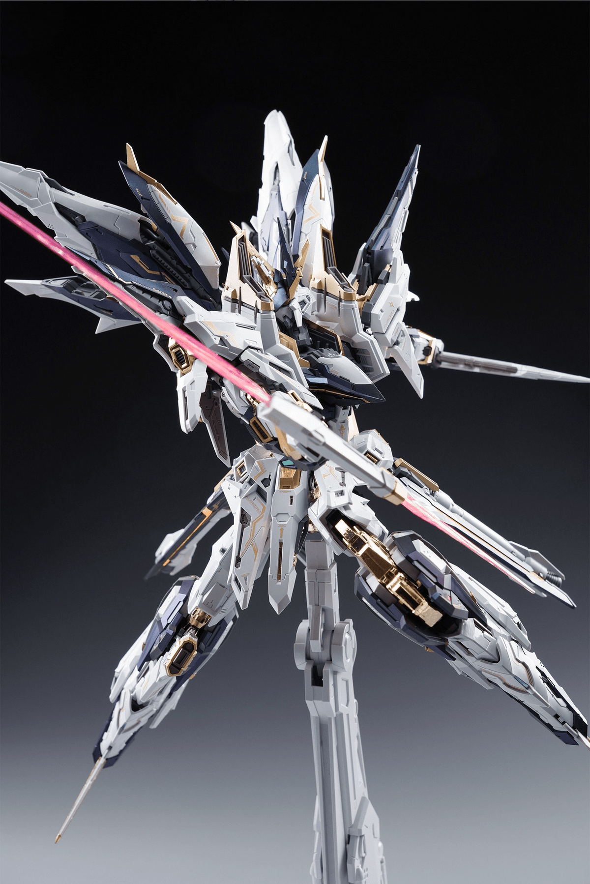 Infinity Nova Aurora 1/100 Scale Model Kit