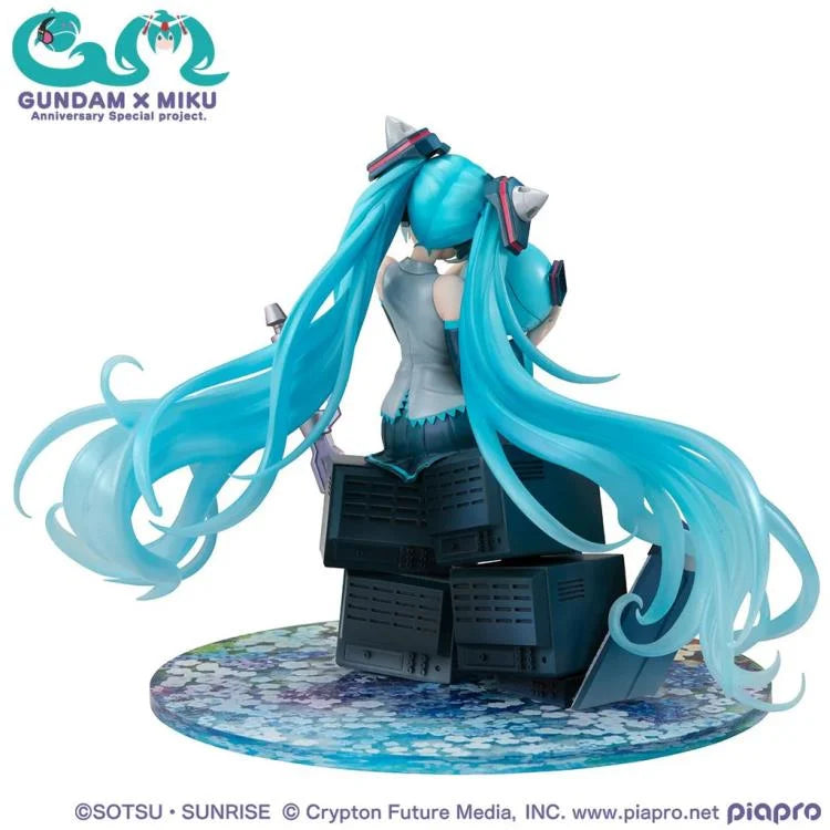 Mobile Suit Gundam 45th Anniversary x Hatsune Miku Lucrea Hatsune Miku x 00 Gundam Figure