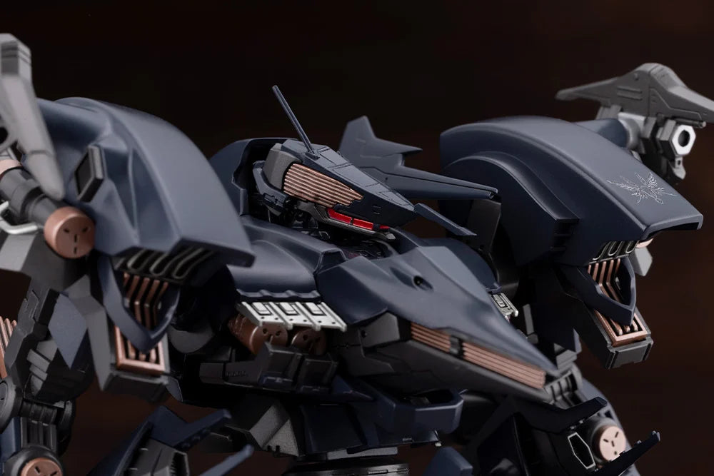 Armored Core 4 Variable Infinity Rayleonard 03-AALIYAH Orlea 1/72 Scale Model Kit