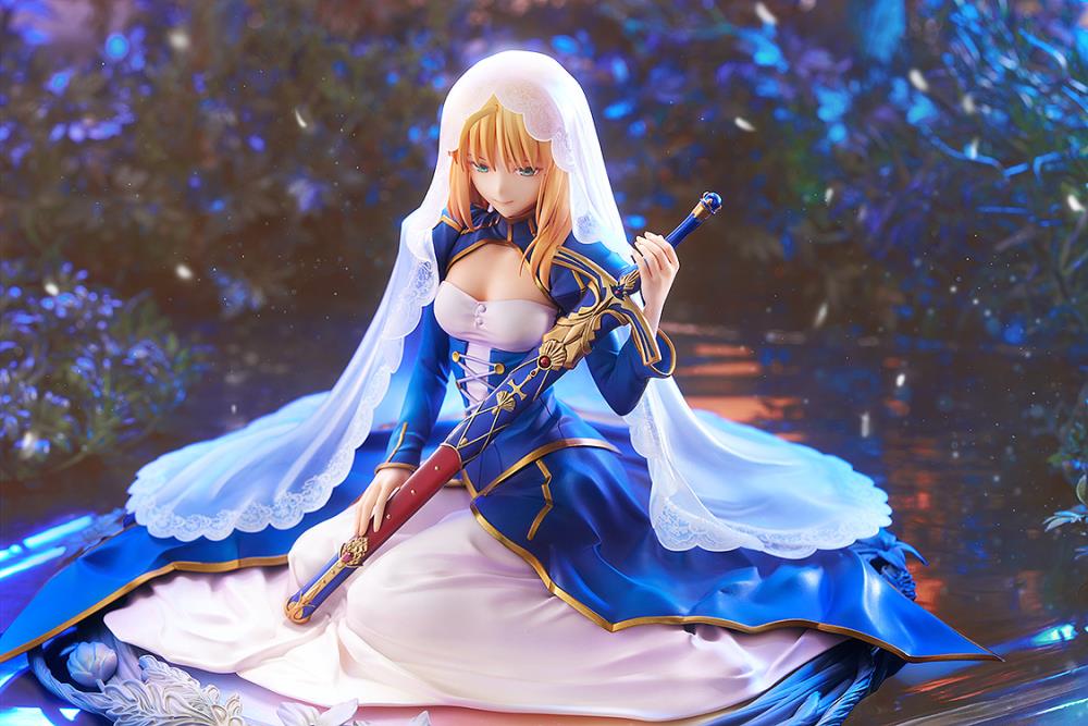 Fate/stay night Saber (Garden of Avalon Ver.) 1/7 Scale Figure