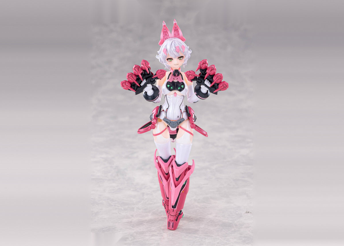 Daiblos Core Lynx Pink 1/12 model kit, front view with cat paw hands