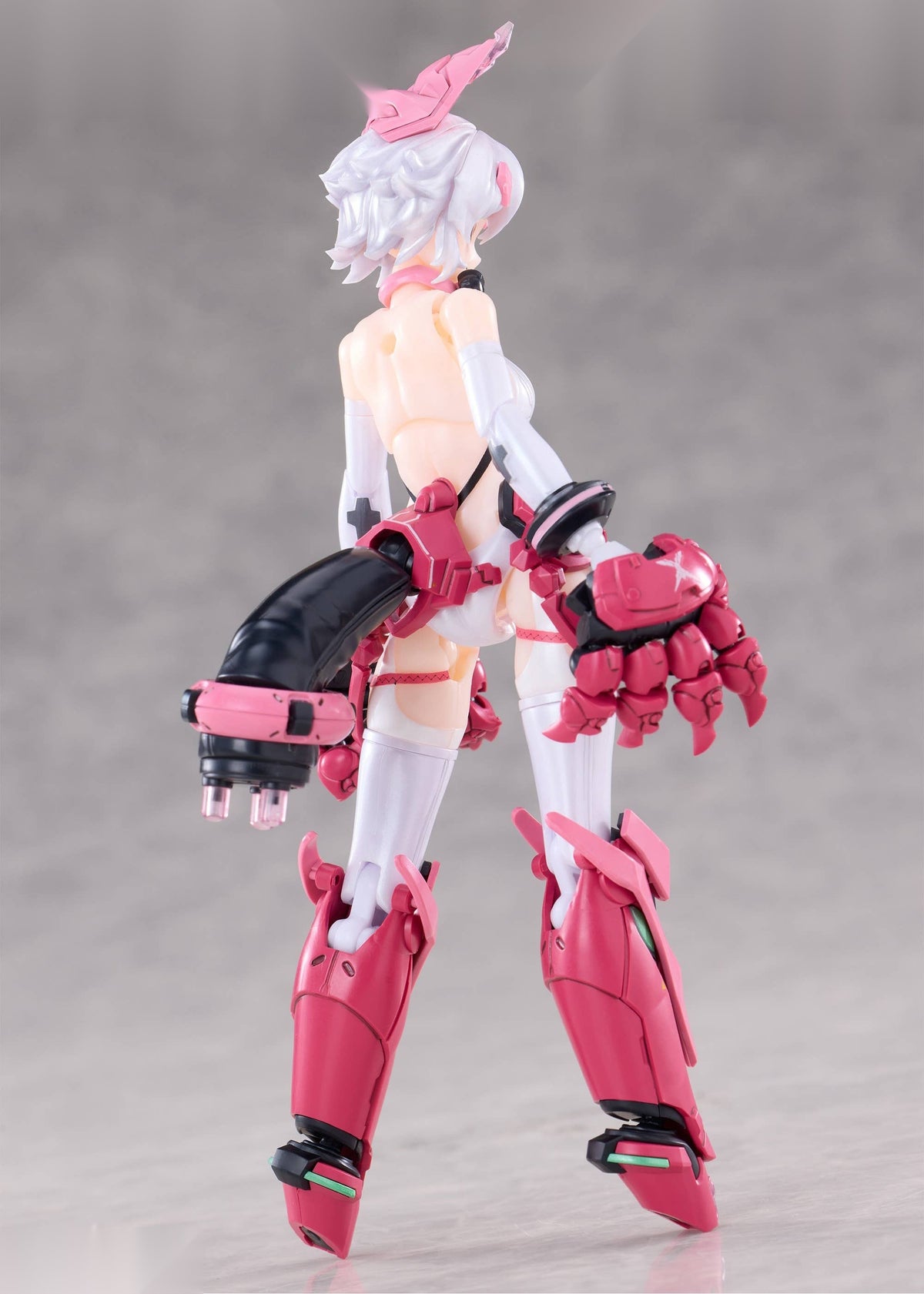 Daiblos Core Lynx Pink 1/12 model kit, rear three-quarter view