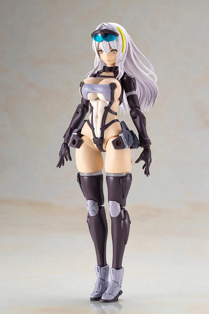 Front Mission Zenith Girl (Gray Ver.) Model Kit