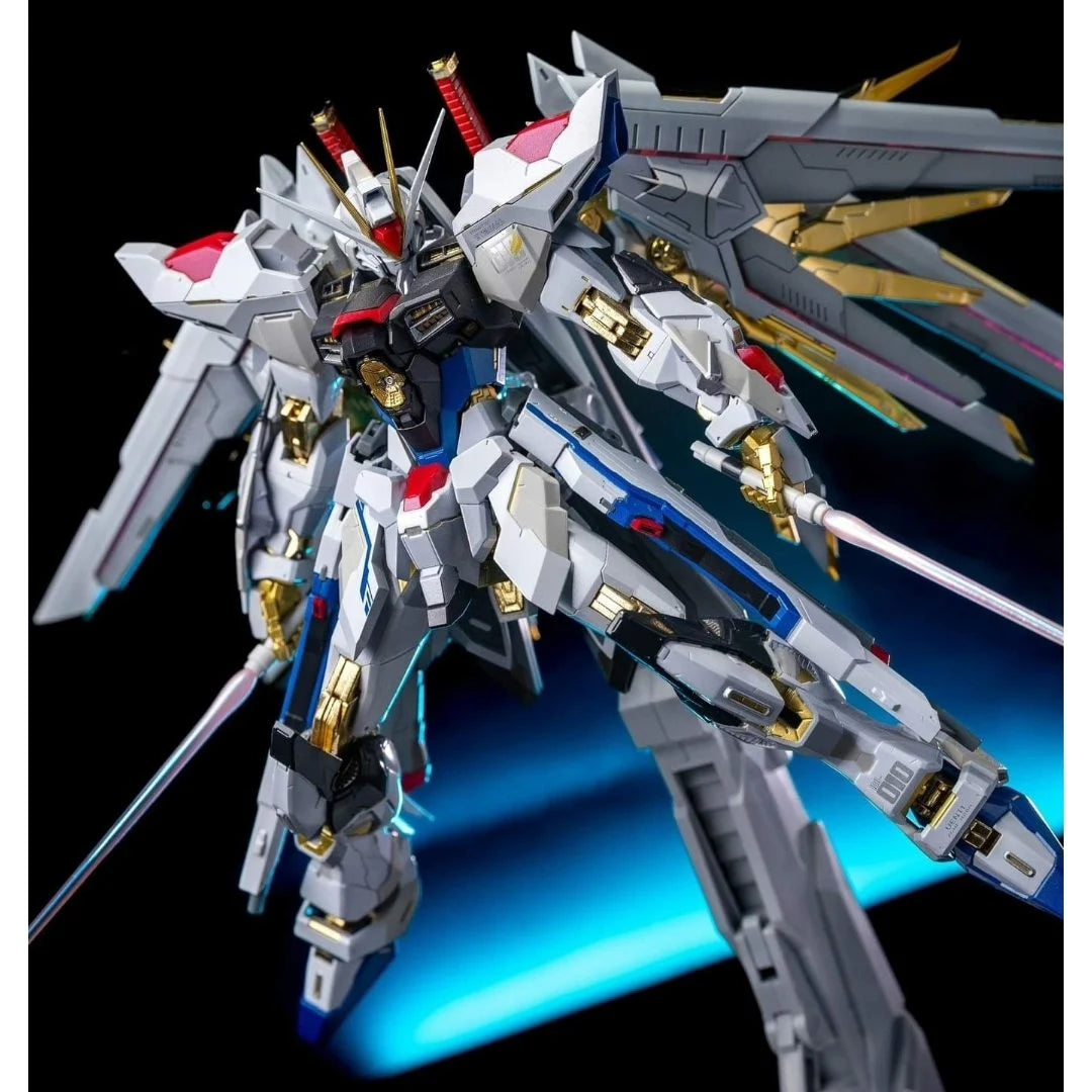 Red Lotus 1/100 Proud Defender (White Ver.)