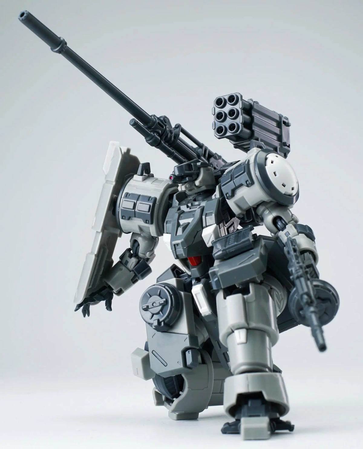 Ultra Action Trooper Artillery Type Zarov (Gray) 1/144 Scale Model Kit