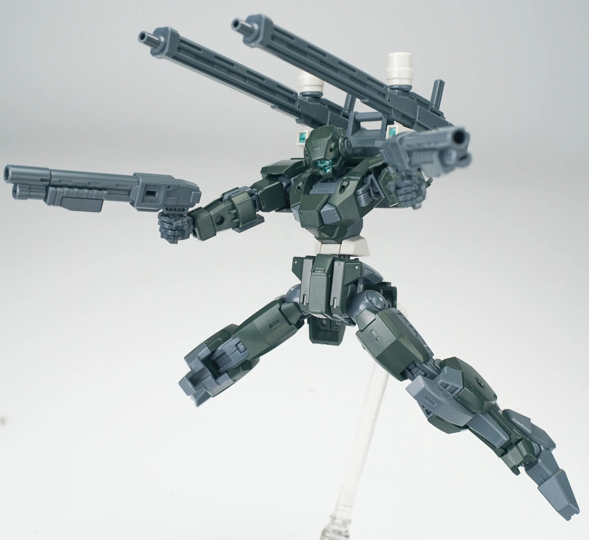Ultra Action Trooper V-gilante (Green) 1/144 Scale Model Kit