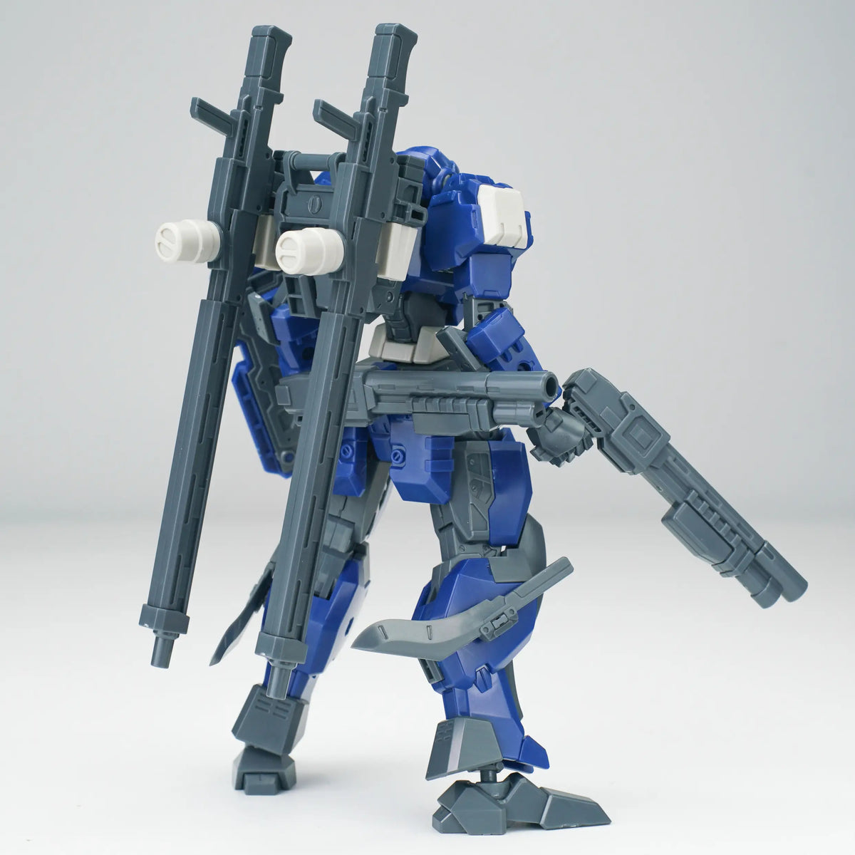 Ultra Action Trooper V-gilante (Blue) 1/144 Scale Model Kit