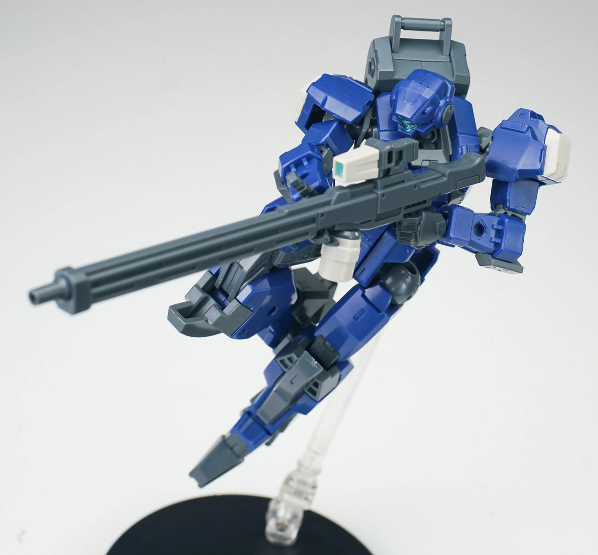 Ultra Action Trooper V-gilante (Blue) 1/144 Scale Model Kit