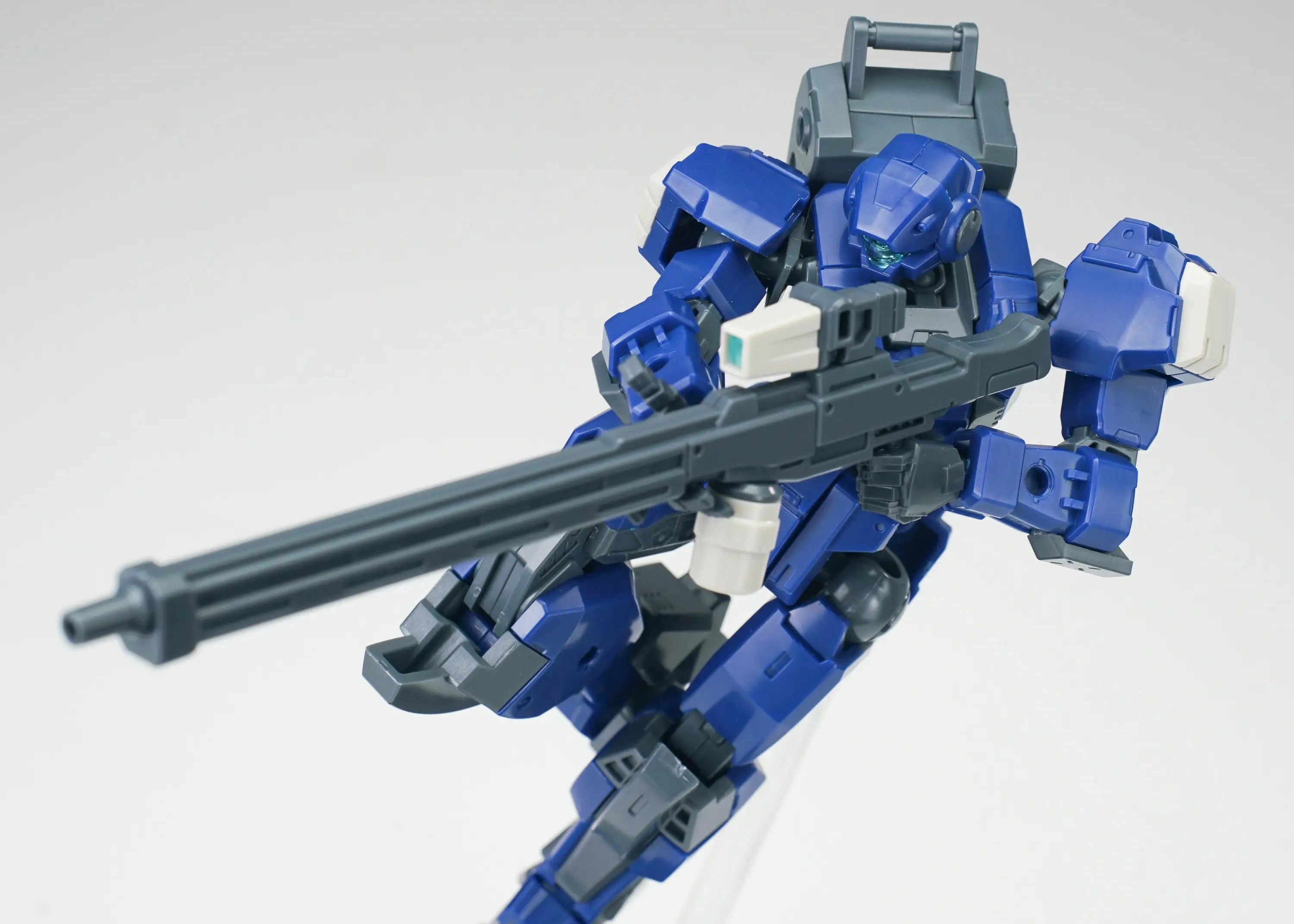 Ultra Action Trooper V-gilante (Blue) 1/144 Scale Model Kit