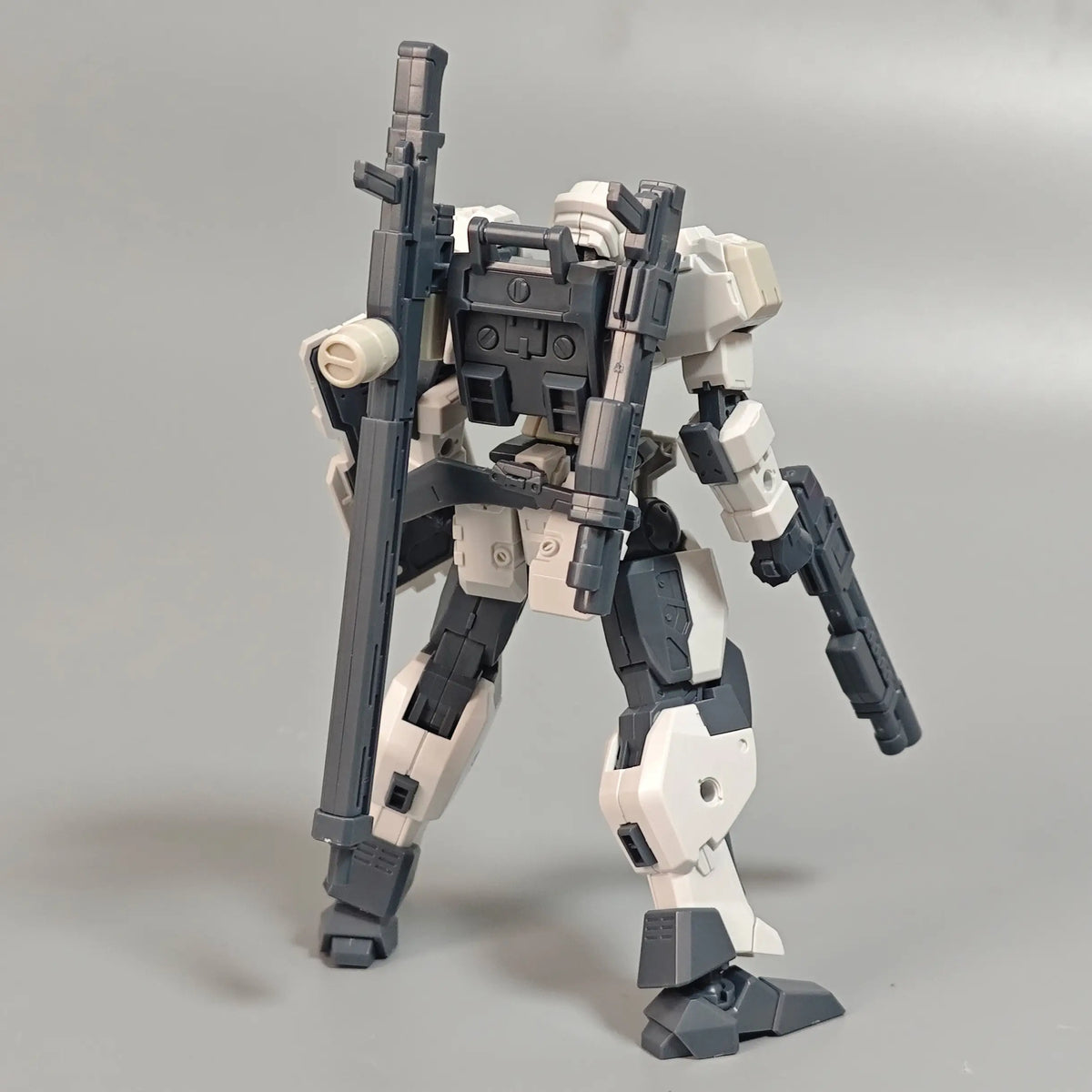 Ultra Action Trooper V-gilante (White) 1/144 Scale Model Kit