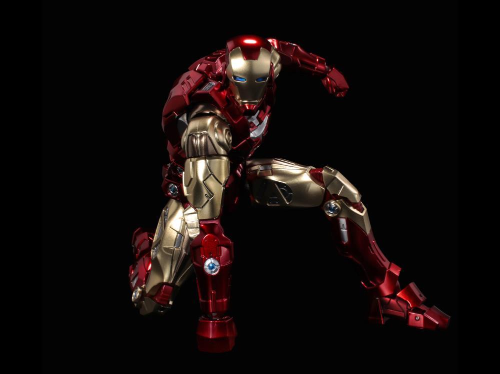 Marvel Fighting Armor Iron Man Figure