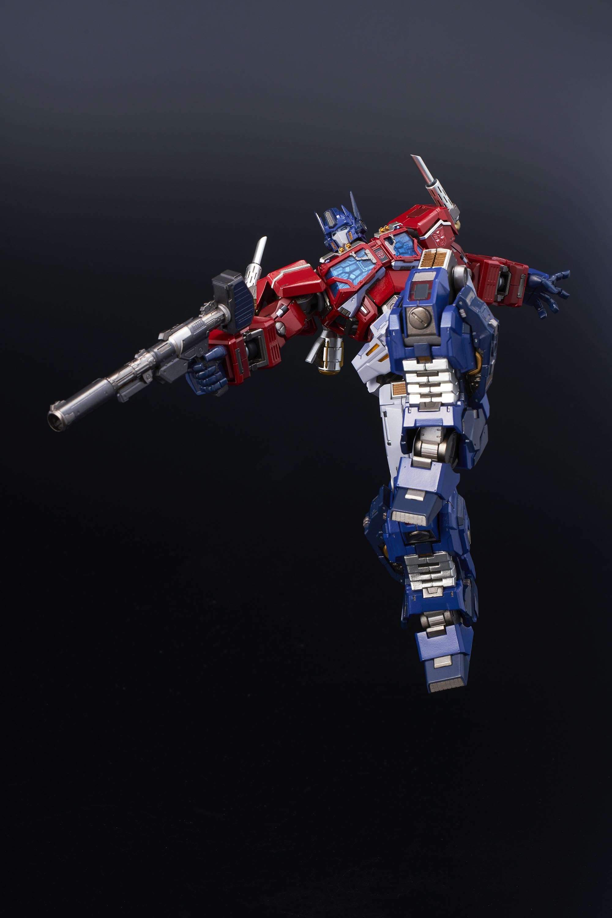 #05 Optimus Prime "Transformers", Flame Toys Kuro Kara Kuri