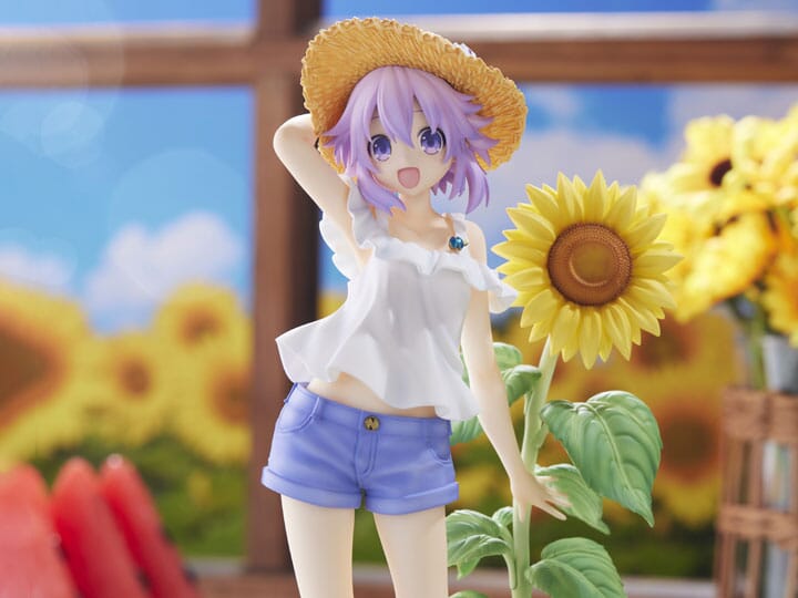 Hyperdimension Neptunia Neptune (Summer Vacation Ver.) 1/7 Scale Limited Edition Figure