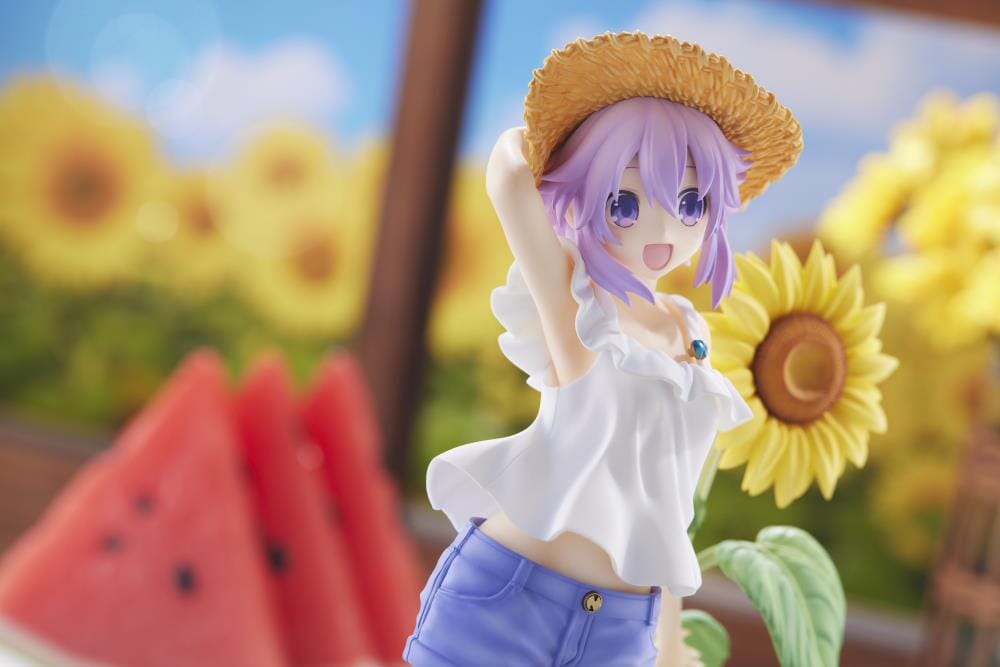 Hyperdimension Neptunia Neptune (Summer Vacation Ver.) 1/7 Scale Limited Edition Figure