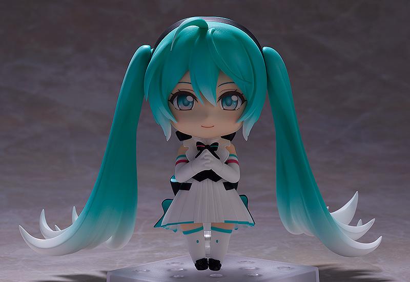 Vocaloid Nendoroid No.1039 Hatsune Miku (Symphony 2018-2019 Ver.)
