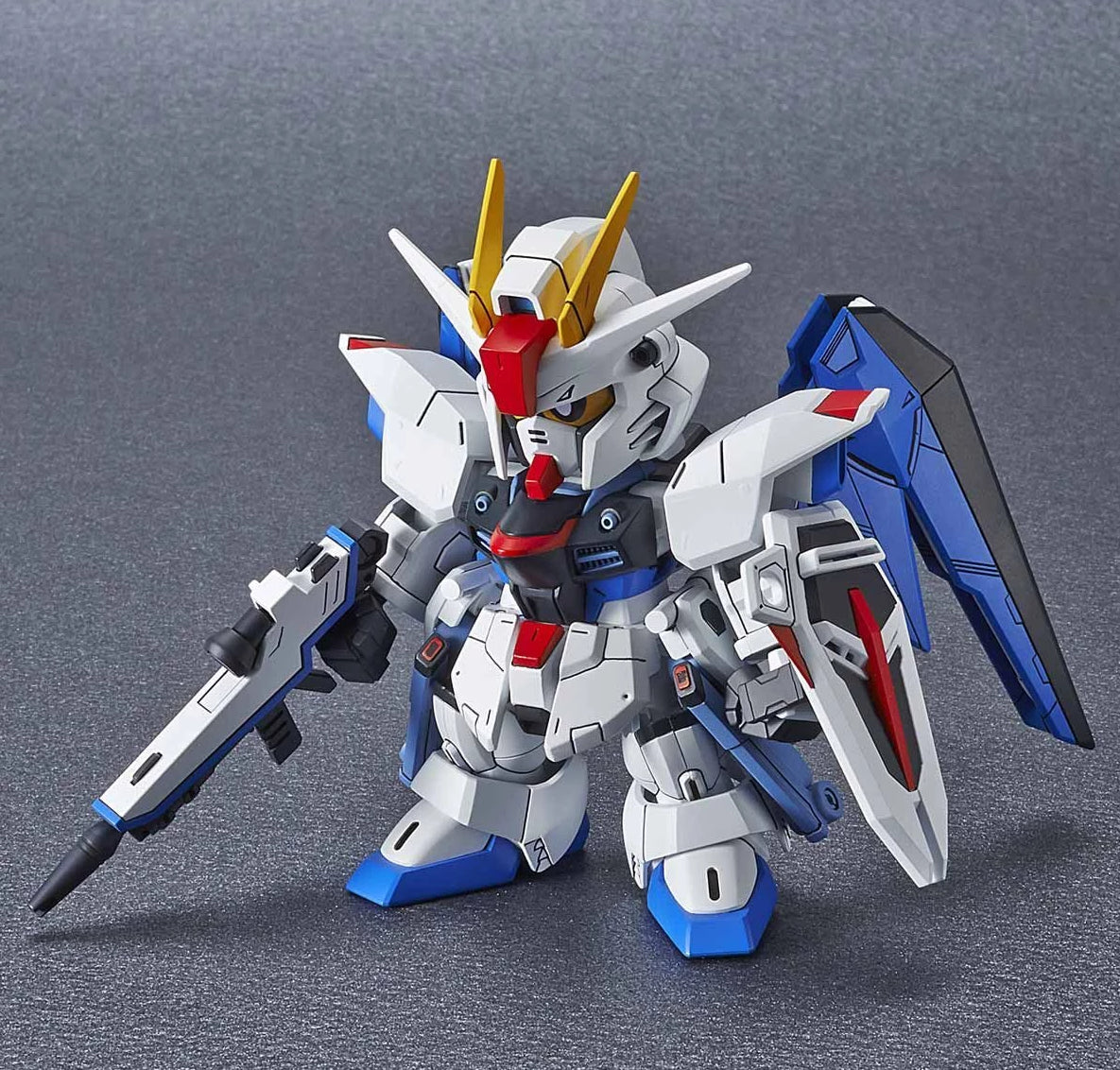 SD GUNDAM CROSS SILHOUETTE FREEDOM GUNDAM