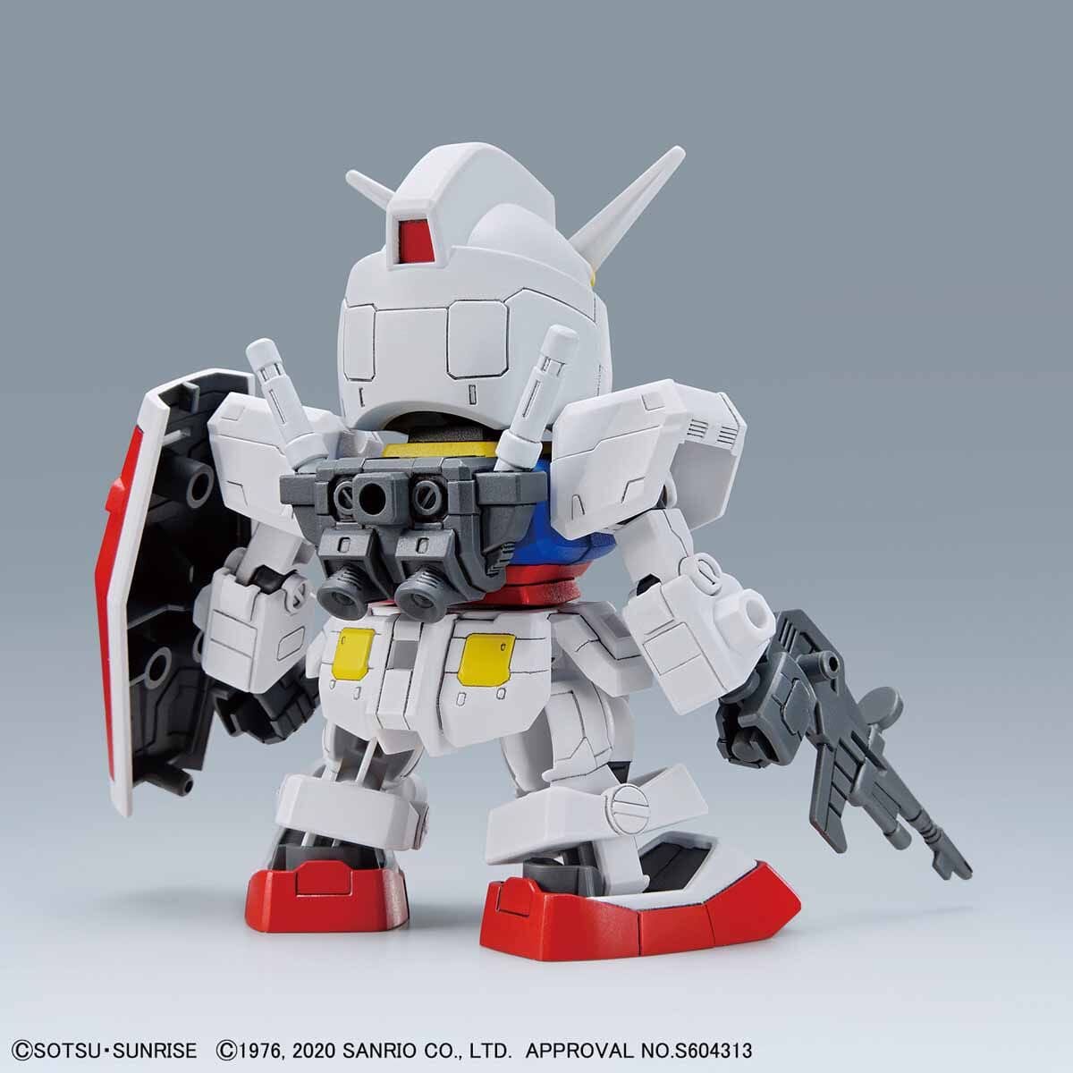 SD Gundam EX-Standard 016 RX-78-2 Gundam & Hello Kitty
