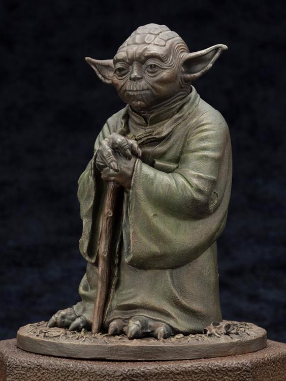 Star Wars The Empire Strikes Back Yoda Fountain Limited Edition Statue
