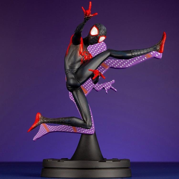 Spider-Man: Into the Spider-Verse ArtFX+ Spider-Man (Hero Suit Ver.) Statue