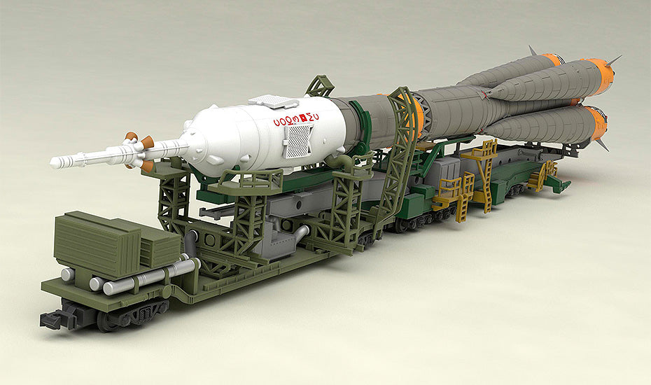 Soyuz Rocket & Transport Train MODEROID 1/150 Scale Model Kit (Reissue)